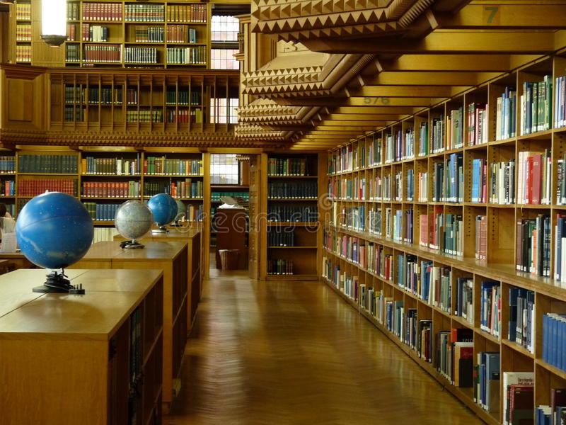 interiore-delle-biblioteche-17782033